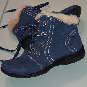 Earth Orgins Crowley Demin Navy side zip 8.5 women's boots